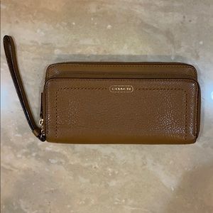 Coach Zip-Around  Leather Wallet